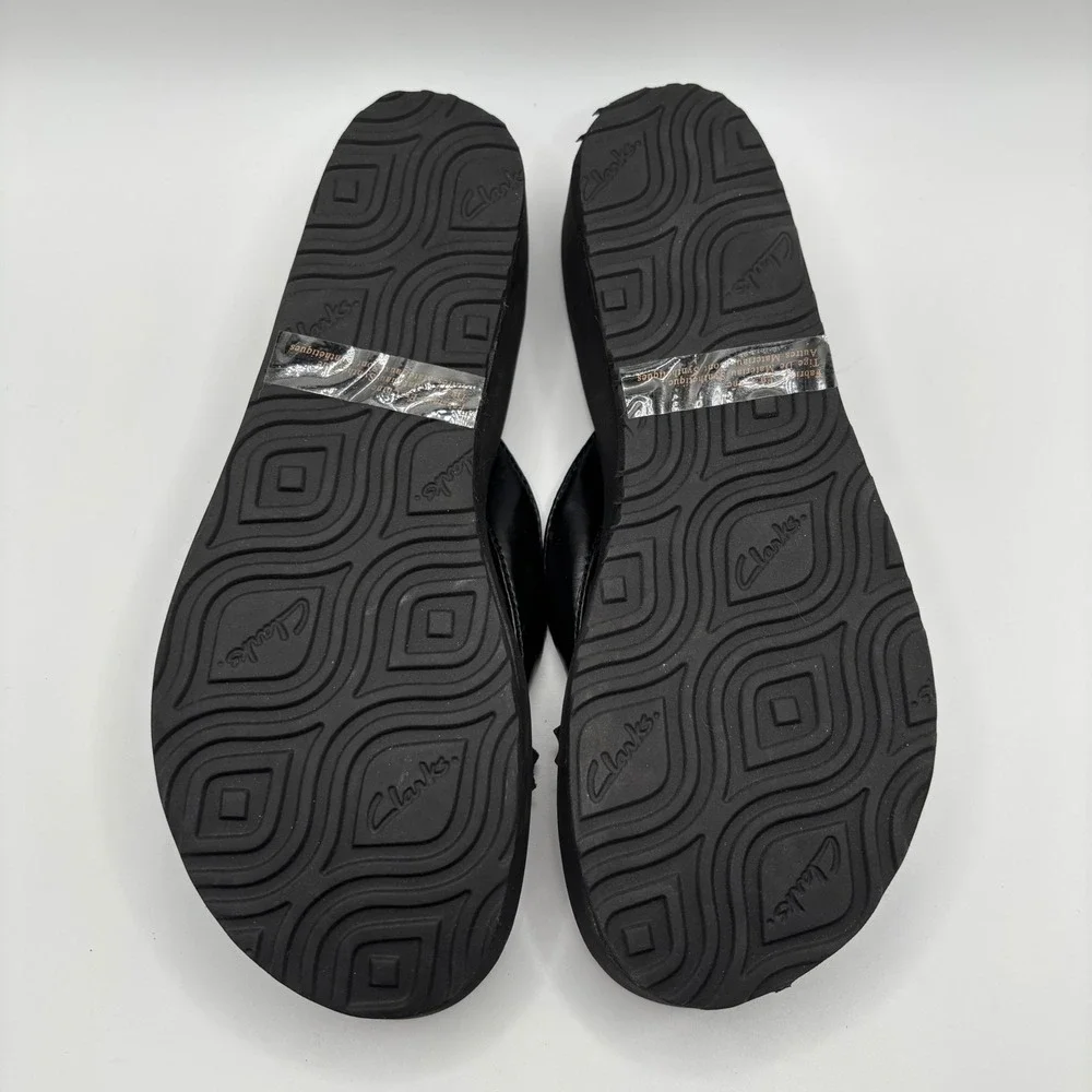 Clarks Sandals Womens 8 Black Floral Paisley Wedge Flip Flops 60049